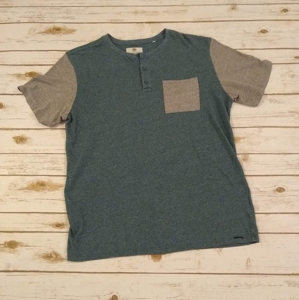 On The Byas T-shirt